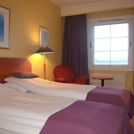 Bjerkvik Hotell 4* 브예르크빅